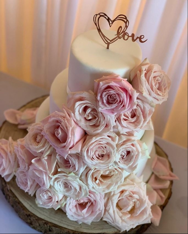 Gallery image 5: Gwyneth Johnson Cake Design