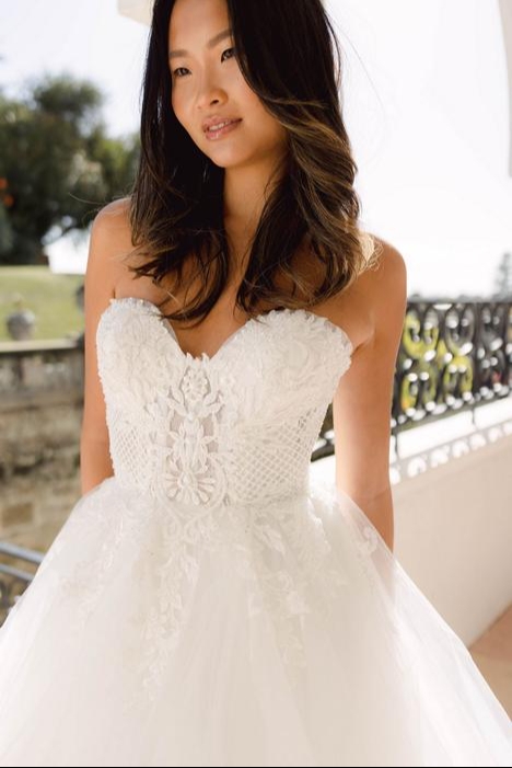 Gallery image 10: lex-and-dot-bridal