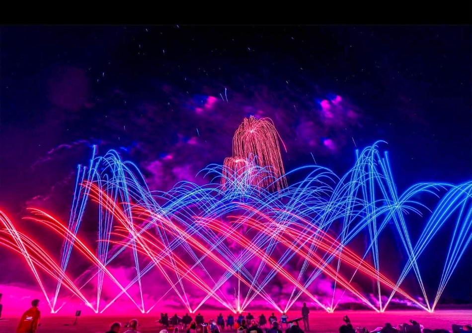 Gallery image 4: phoenix-fireworks