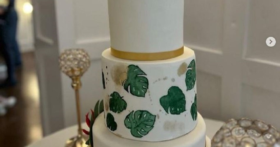 Image 2: Gwyneth Johnson Cake Design