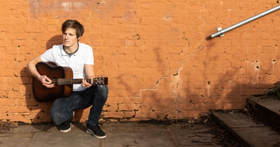 Image 3: Josh Hassell Male Vocalist