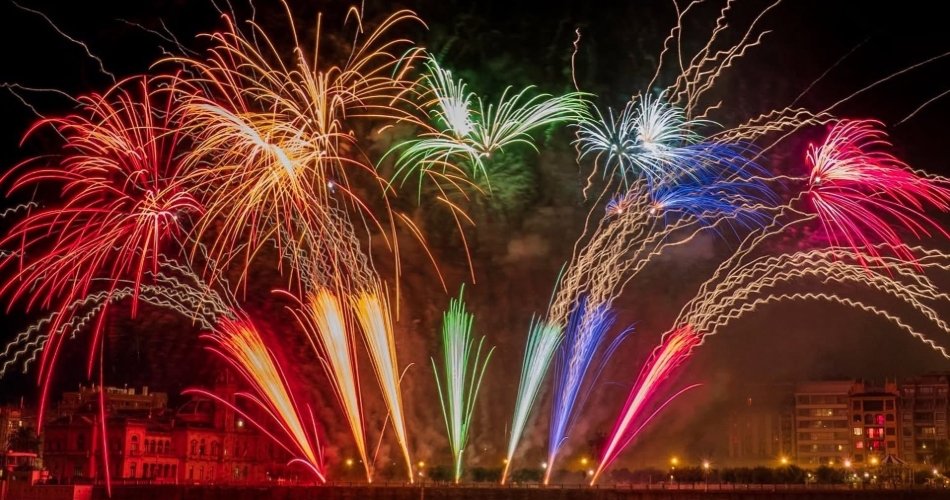 Image 1: Phoenix Fireworks
