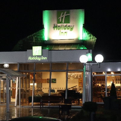 Holiday Inn Dover is situated within four acres of landscaped gardens