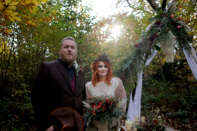 Kissed by fire - a Kent styled shoot: Image 2