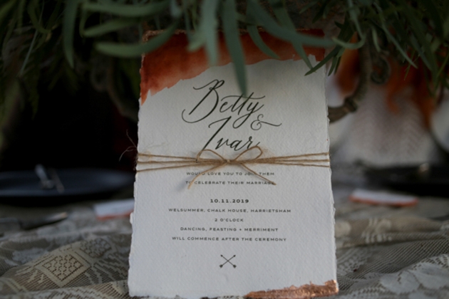 Kissed by fire - a Kent styled shoot: Image 4