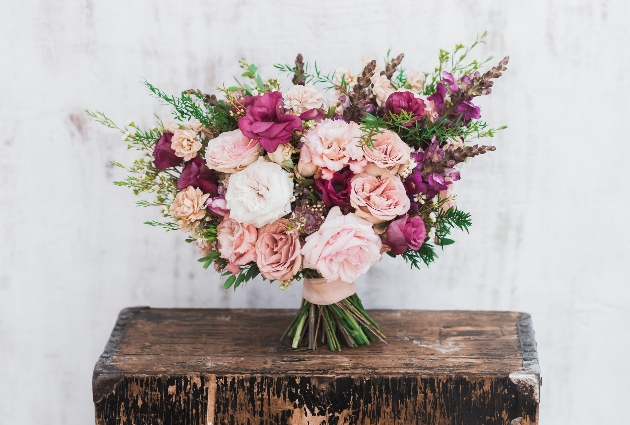 flower bouquet including pink roses
