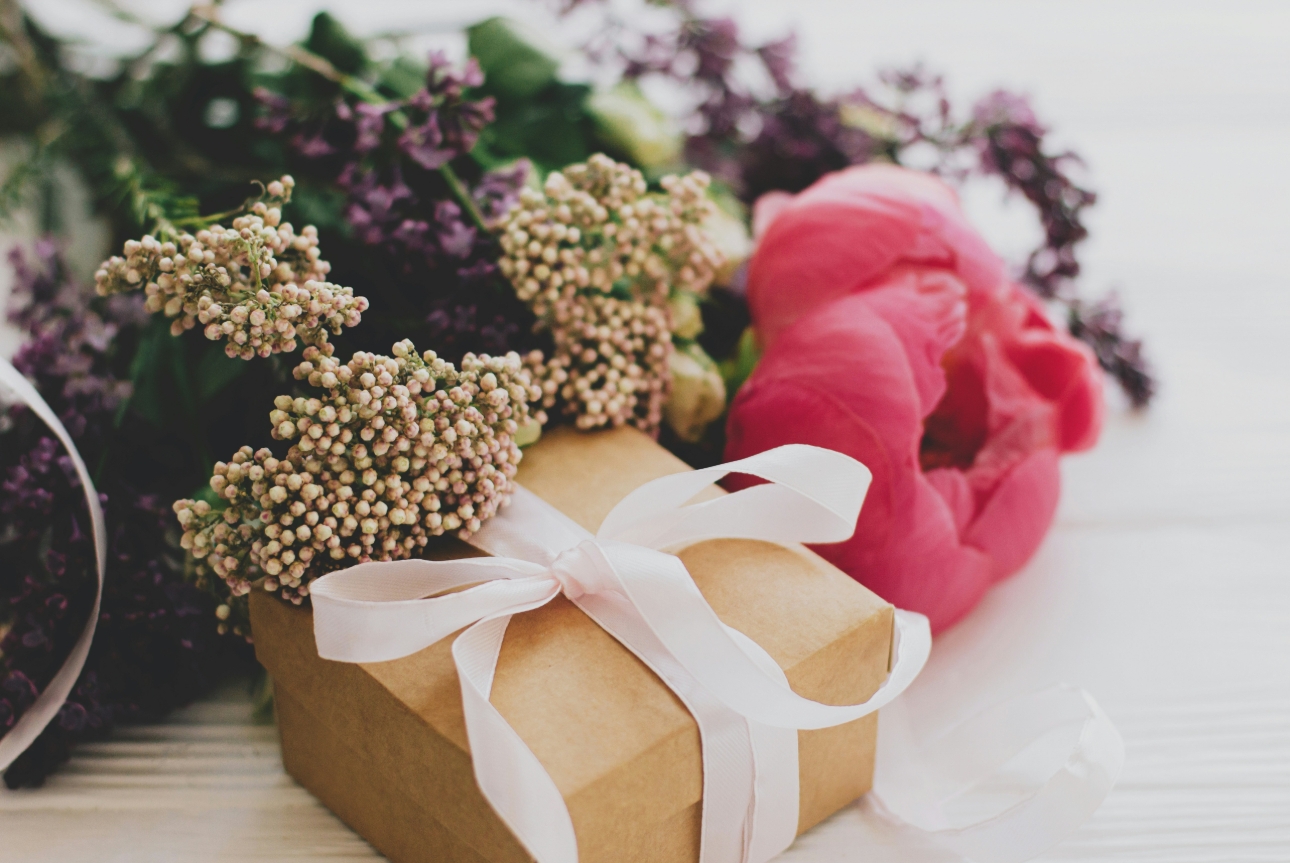 How much money should you really spend on big-day gifting