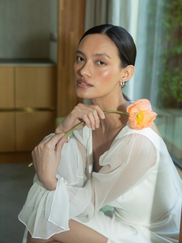 Seraphina by Andrea Hawkes