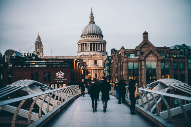 London millennium bridge image 