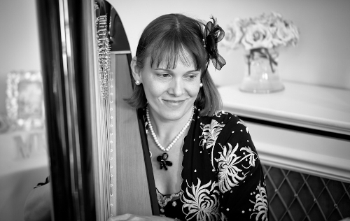 Victoria Longhurst Harpist